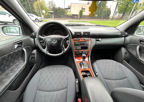 Mercedes-Benz Klasa C cena 9900 przebieg: 309500, rok produkcji 2001 z Bieruń małe 154